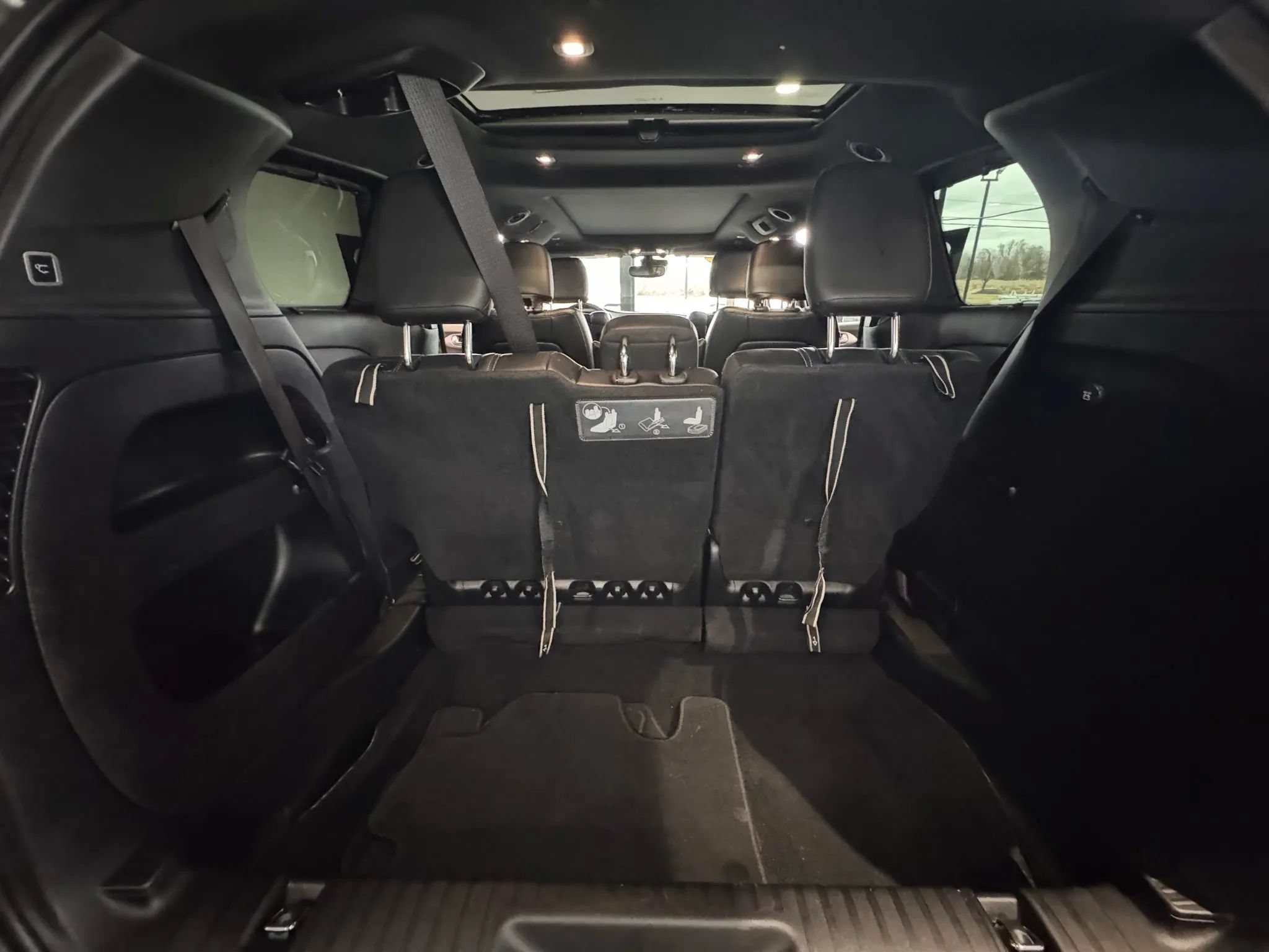 Used 2019 Chrysler Pacifica Touring-L Plus w/ Advanced Safetytec Group FWD image 25