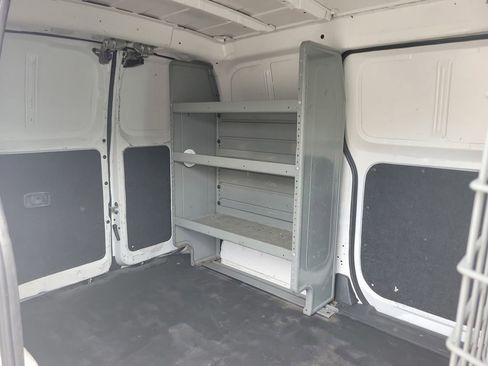 Certified 2018 Nissan NV200 S image 17
