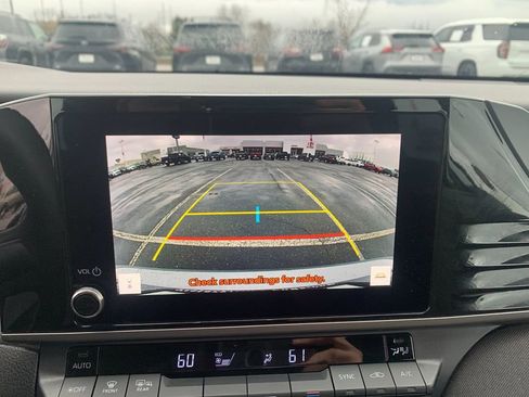 Used 2025 Toyota Camry LE FWD image 22