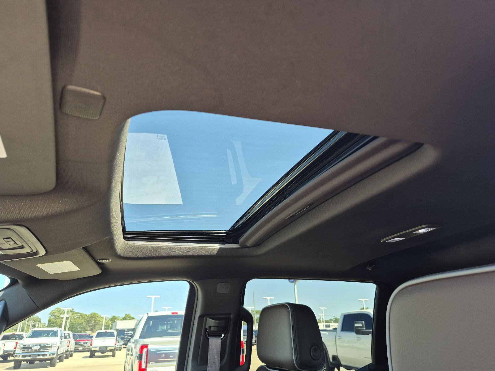 Used 2023 GMC Sierra 1500 Denali AWD/4WD image 4