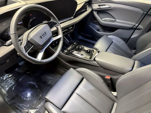 Used 2025 Audi Q6 e-tron Premium Plus AWD/4WD image 10