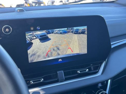 Used 2025 Chevrolet Equinox LT image 17