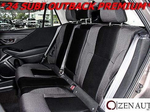 Used 2024 Subaru Outback Premium image 34
