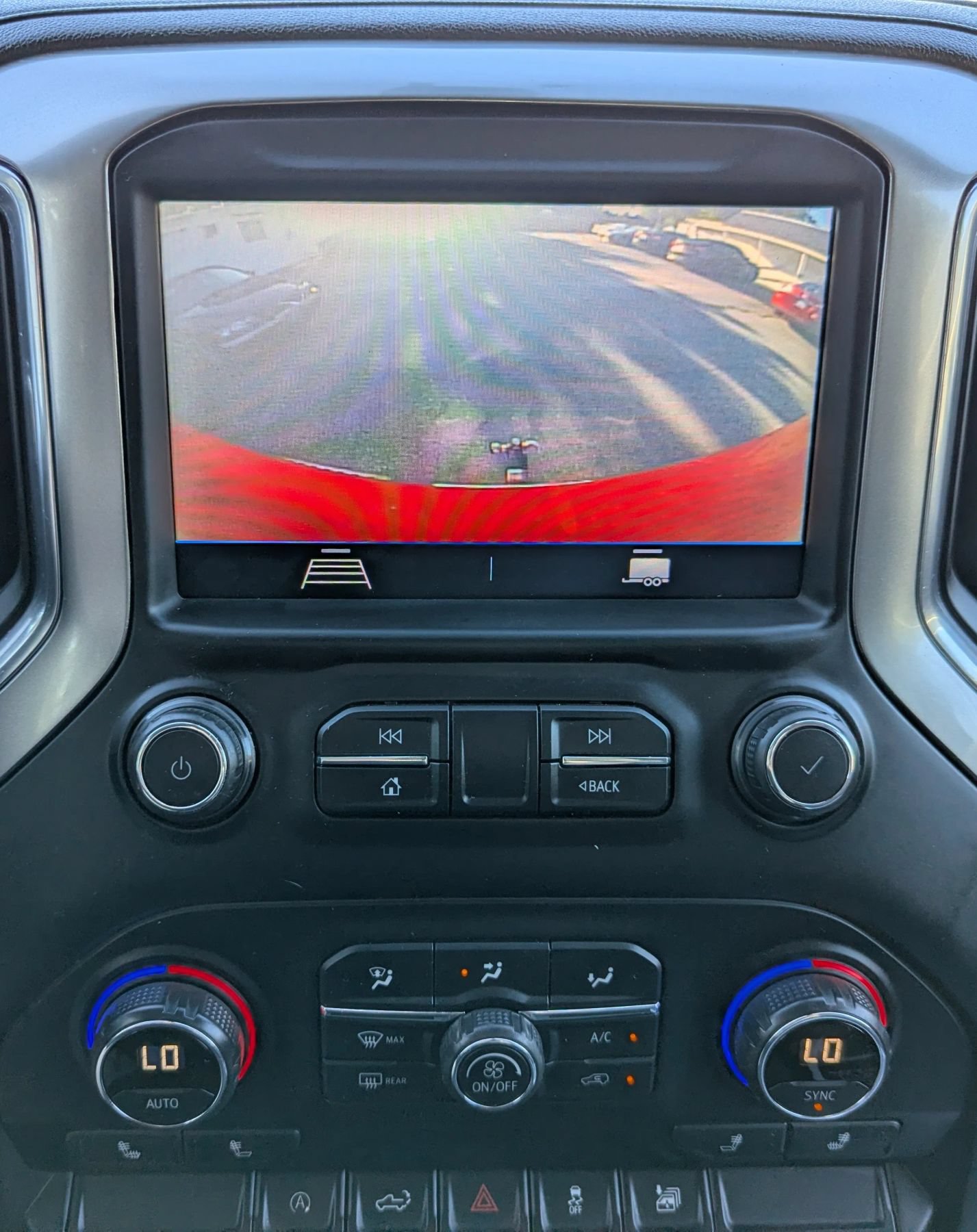 Used 2020 Chevrolet Silverado 1500 LT w/ All-Star Edition AWD/4WD image 4