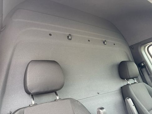 Used 2025 Mercedes-Benz Sprinter 2500 image 21