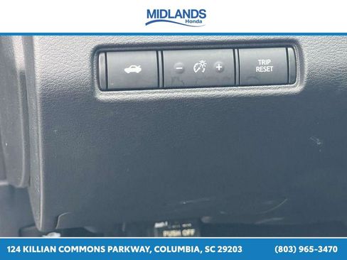 Used 2024 Nissan Altima 2.5 SV FWD image 16