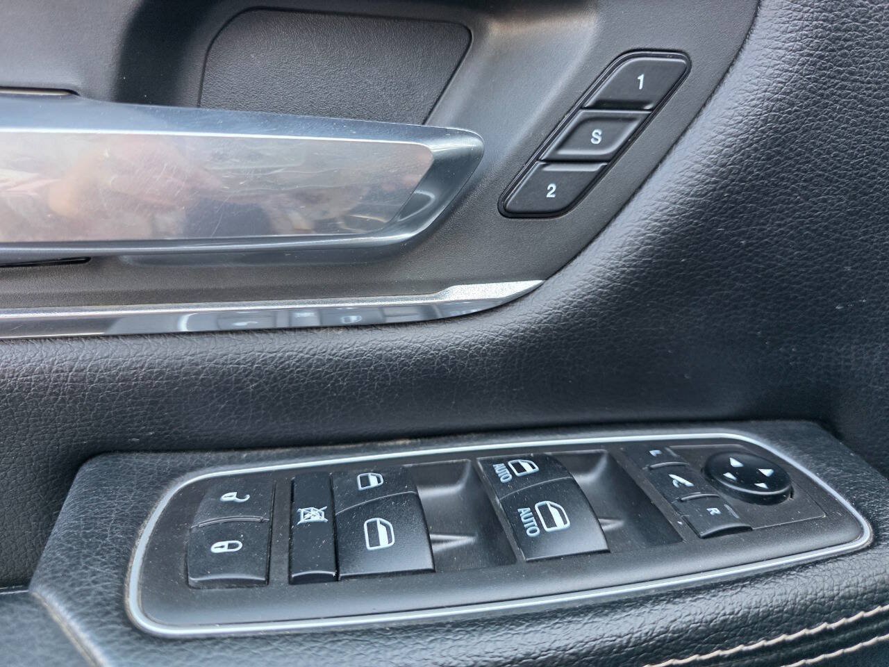 Used 2021 RAM 1500 Laramie AWD/4WD image 11