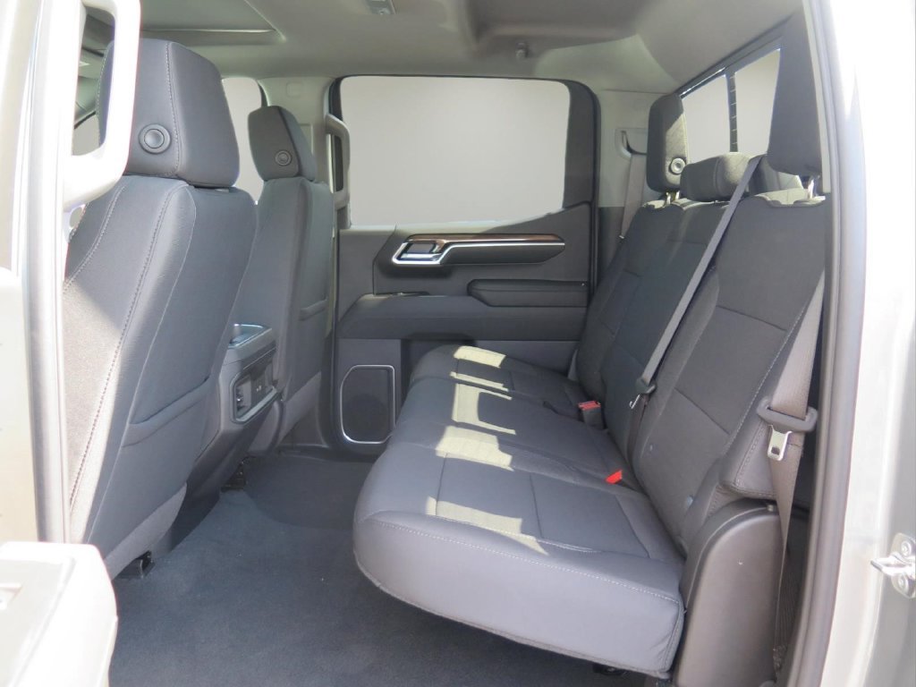 New 2026 Chevrolet Silverado 1500 RST w/ Redline Edition AWD/4WD image 23