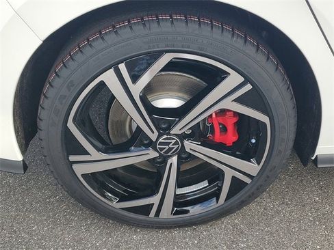 New 2026 Volkswagen GTI SE image 5