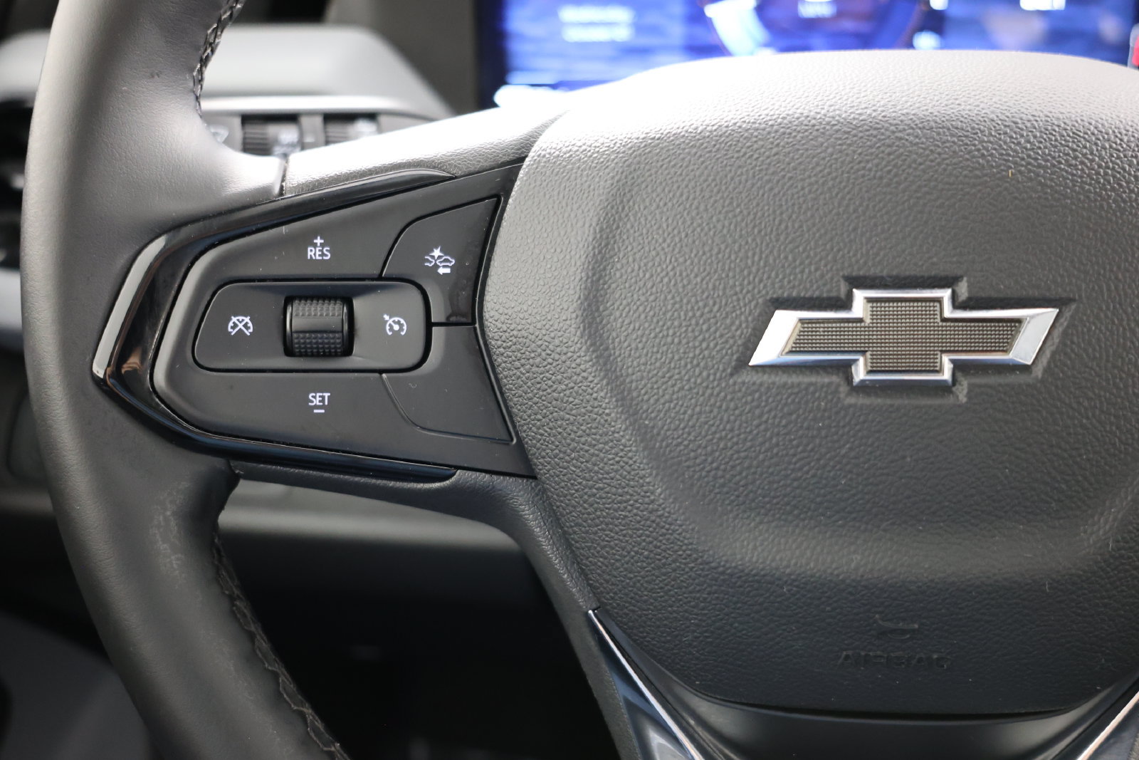 Used 2027 Chevrolet Bolt RS FWD image 25