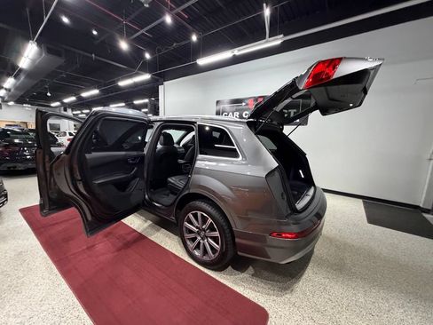 Used 2018 Audi Q7 3.0T Prestige AWD/4WD image 54
