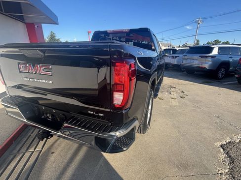 Used 2019 GMC Sierra 1500 SLE w/ SLE Value Package AWD/4WD image 30