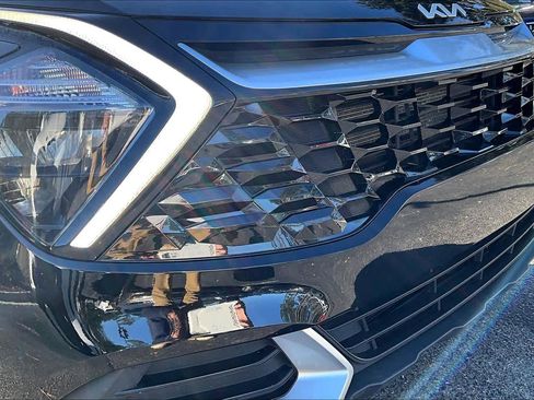 Used 2023 Kia Sportage EX image 29