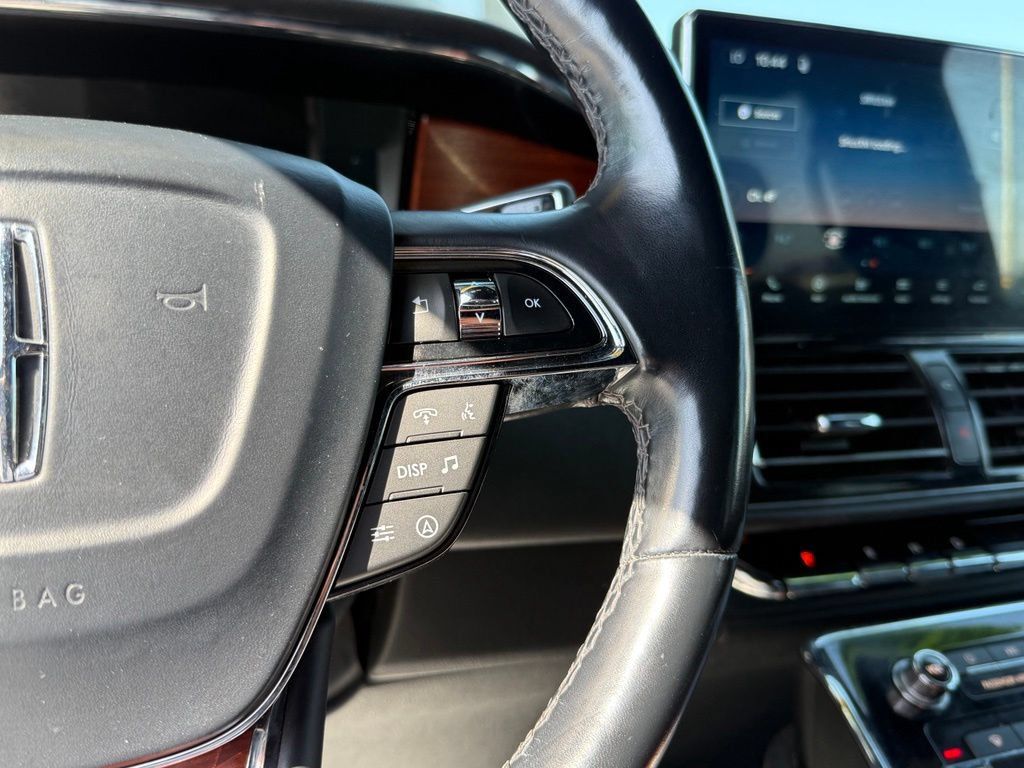 Used 2022 Lincoln Navigator L 4WD image 23