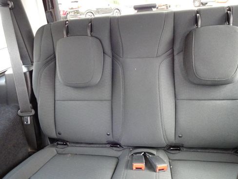 Used 2020 Jeep Wrangler Sport AWD/4WD image 17