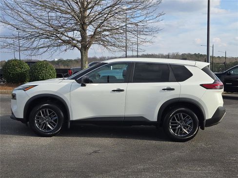 Used 2023 Nissan Rogue S FWD image 12