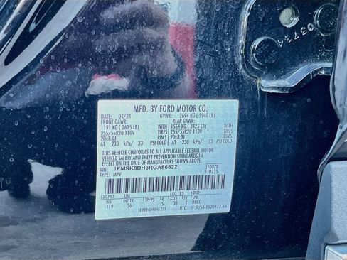 Used 2024 Ford Explorer XLT w/ Equipment Group 202A AWD/4WD image 34