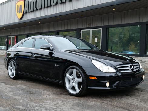 Used 2007 Mercedes-Benz CLS 63 AMG w/ P2 Pkg image 63