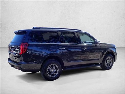 New 2026 Ford Expedition Active image 4