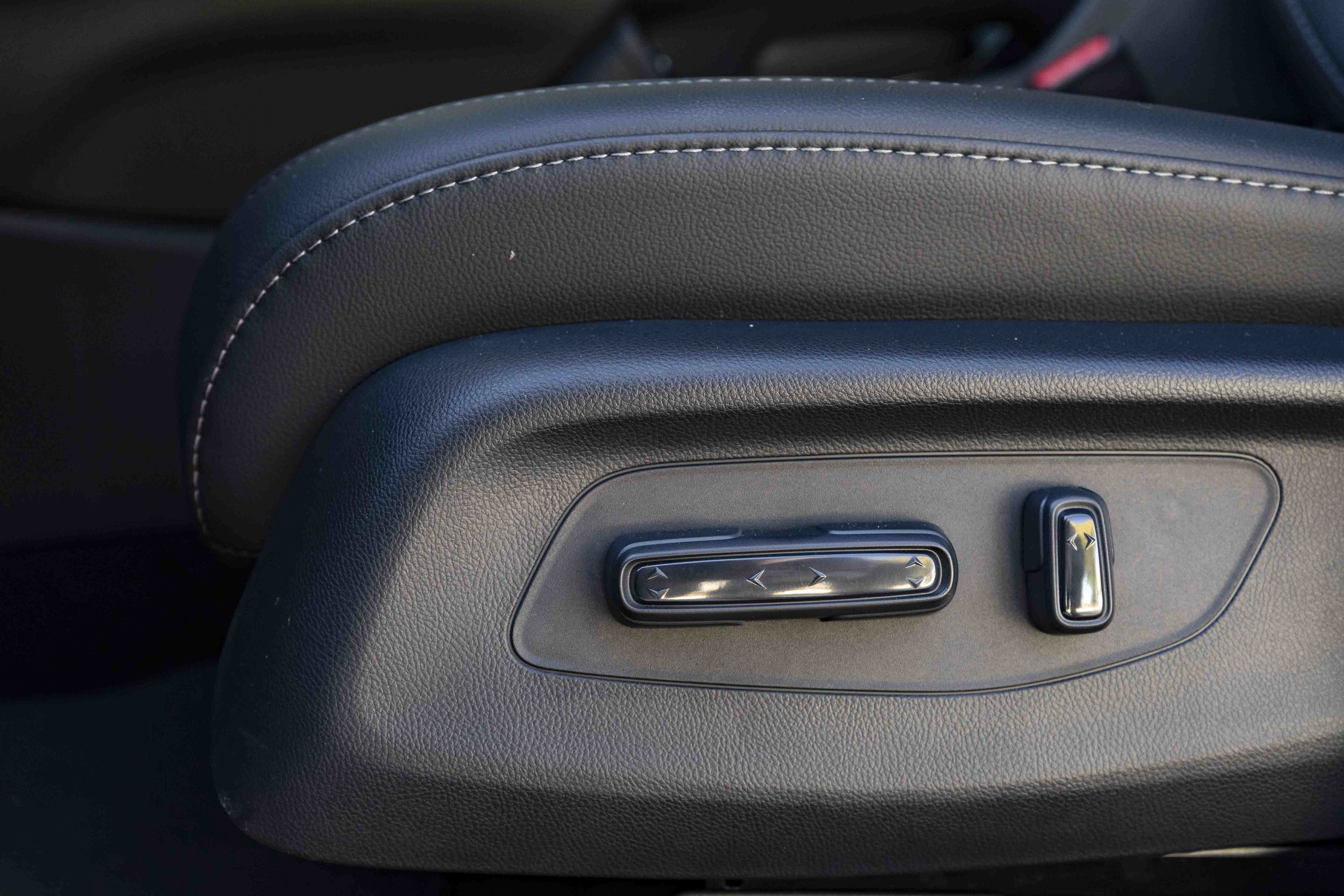 Used 2027 Honda HR-V EX-L image 38