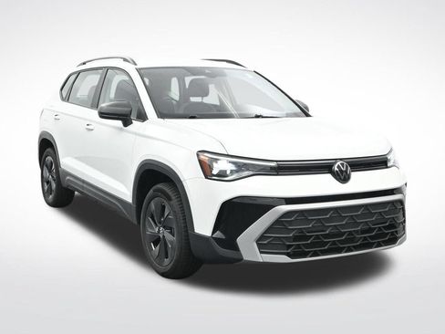 Used 2025 Volkswagen Taos S FWD image 3