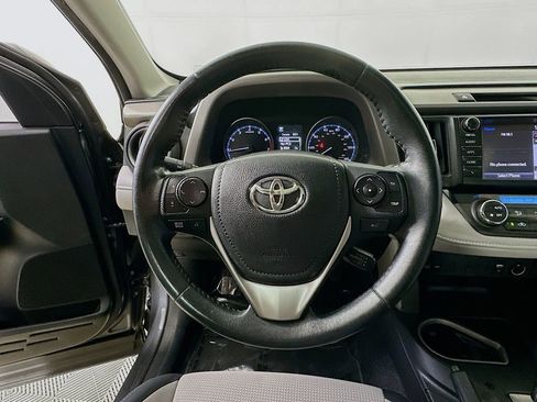 Used 2018 Toyota RAV4 XLE FWD image 13