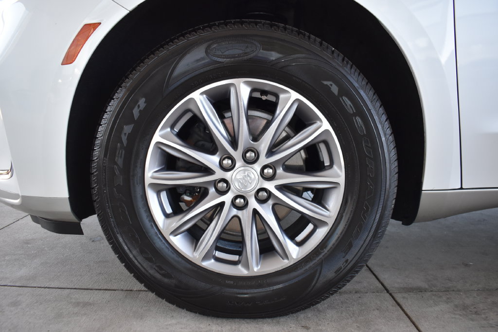 Used 2022 Buick Enclave Essence FWD image 14