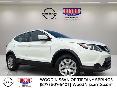 Used 2019 Nissan Rogue Sport S FWD image 1
