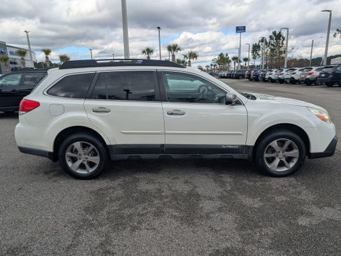 Used 2014 Subaru Outback 2.5i Limited image 3