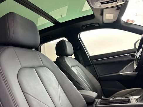 Used 2021 Audi Q3 2.0T Premium w/ Convenience Package AWD/4WD image 25
