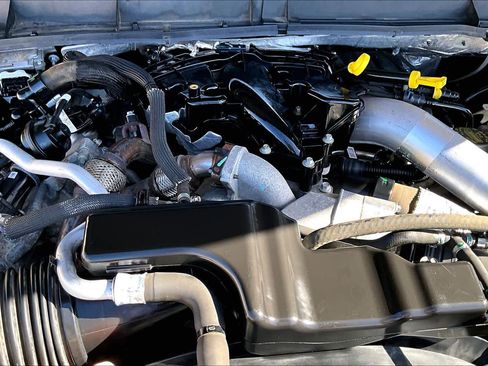 Used 2015 Ford F250 Lariat w/ Lariat Ultimate Package image 33