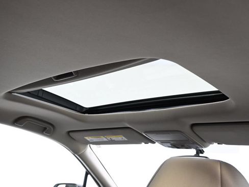 Used 2017 Honda Pilot EX-L image 17