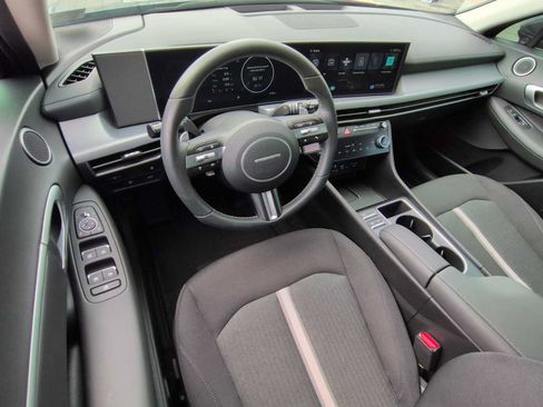 Used 2025 Hyundai Sonata SEL FWD image 10