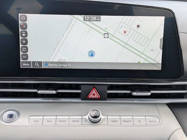 Used 2025 Hyundai Elantra Limited FWD image 21