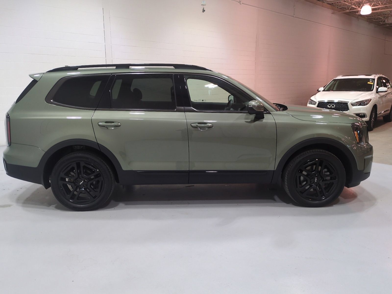 Certified 2024 Kia Telluride EX X-Line AWD/4WD image 2