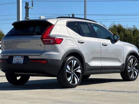 Certified 2024 Volvo XC40 B5 Plus w/ Protection Package Premier AWD/4WD image 3