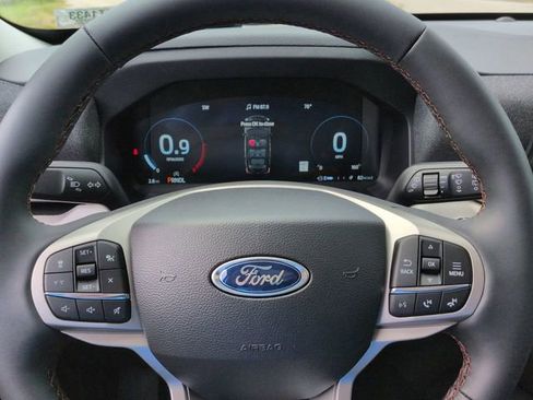 New 2025 Ford Explorer Active image 29