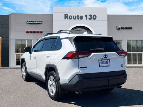 Used 2021 Toyota RAV4 XLE w/ Convenience Package image 3