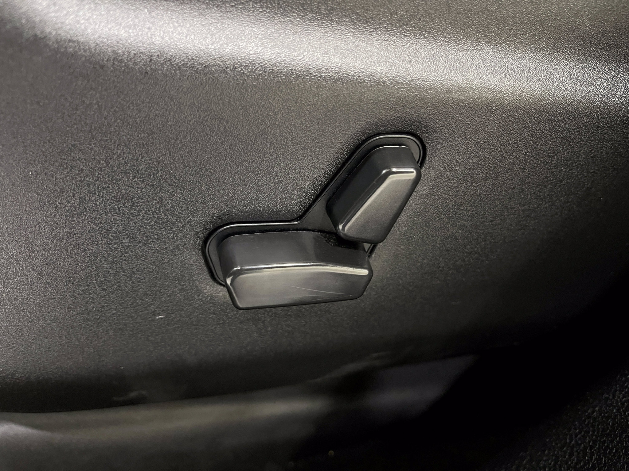 Used 2021 Dodge Durango R/T w/ Blacktop Package AWD/4WD image 16