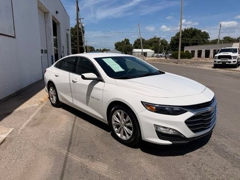 Used 2024 Chevrolet Malibu LT FWD image 3