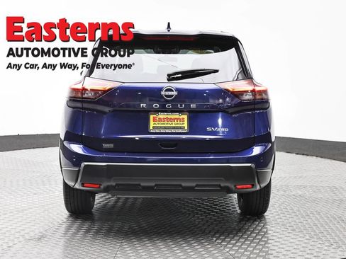 Used 2024 Nissan Rogue SV AWD/4WD image 6