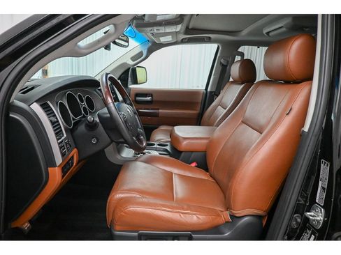 Used 2012 Toyota Sequoia Platinum image 10
