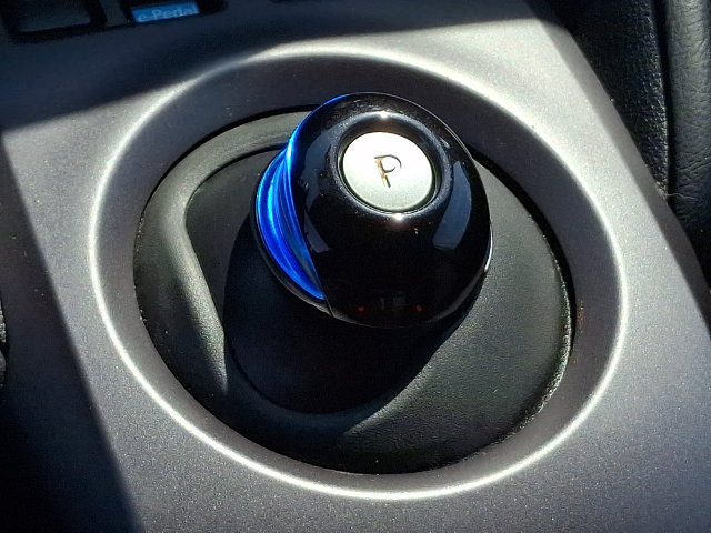 Used 2025 Nissan Leaf S FWD image 11