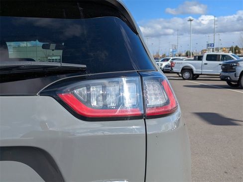 Used 2019 Jeep Cherokee Latitude Plus w/ Cold Weather Group image 44