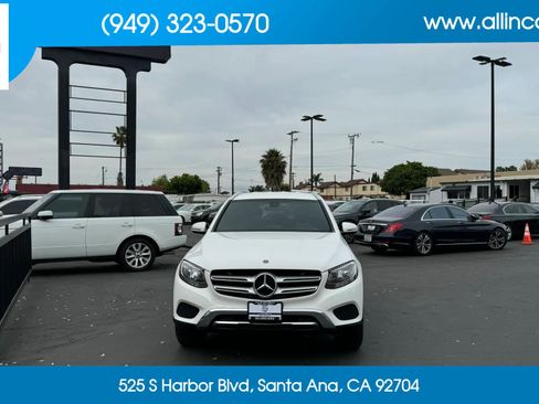 Used 2019 Mercedes-Benz GLC 300 4MATIC image 2