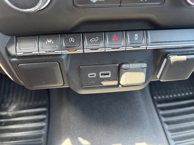 Used 2023 Chevrolet Silverado 1500 Custom AWD/4WD image 19
