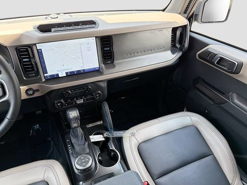 Used 2024 Ford Bronco Wildtrak AWD/4WD image 22
