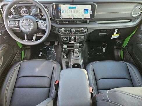 New 2025 Jeep Gladiator Sport image 12