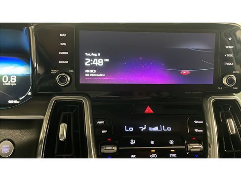 Used 2023 Kia Sorento SX AWD/4WD image 13