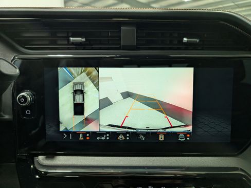 Used 2025 GMC Sierra 2500 AT4 w/ AT4 Premium Plus Package image 32